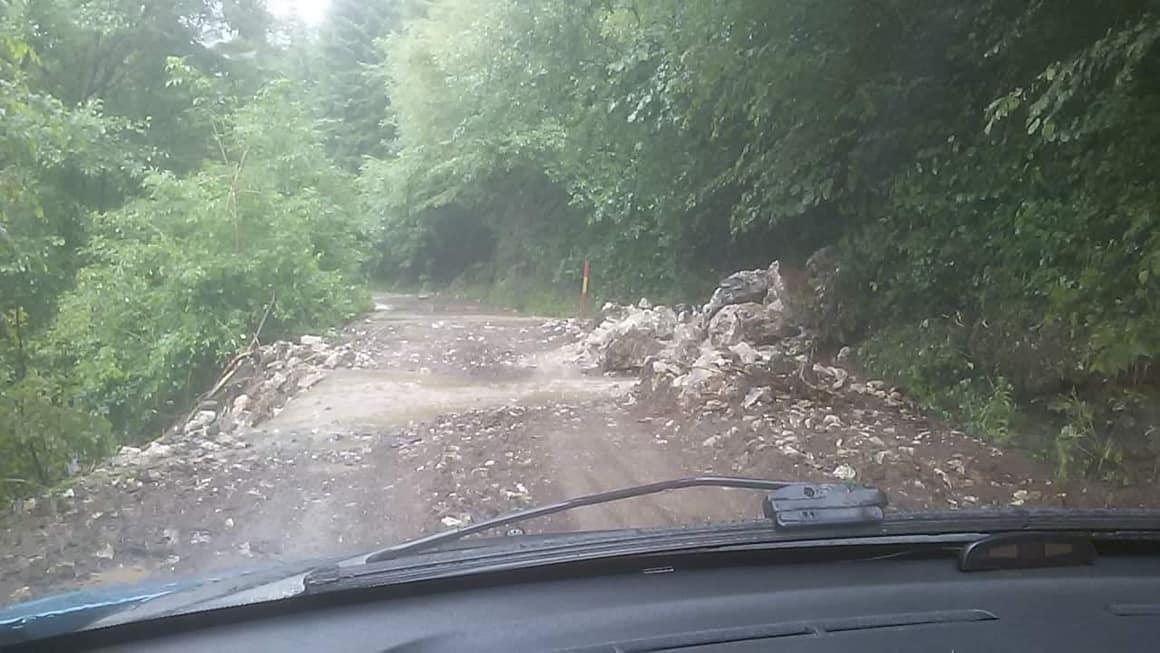 Učestali odroni zemlje ili kamenja