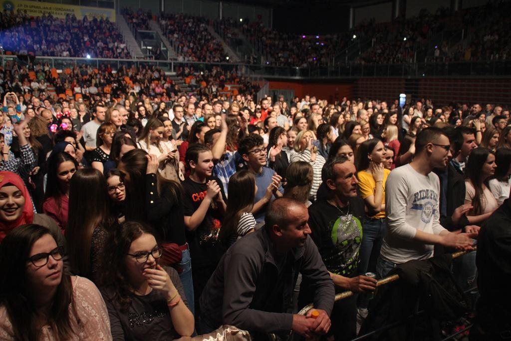 Toni Cetinski na večerašnjem spektaklu u Zenici - Avaz