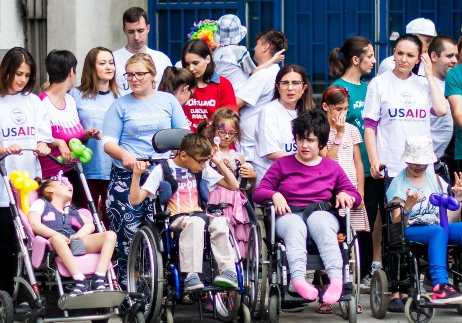 Troškovi života su ogromni, a ne mogu raditi, jer nemaju gdje ostaviti djecu