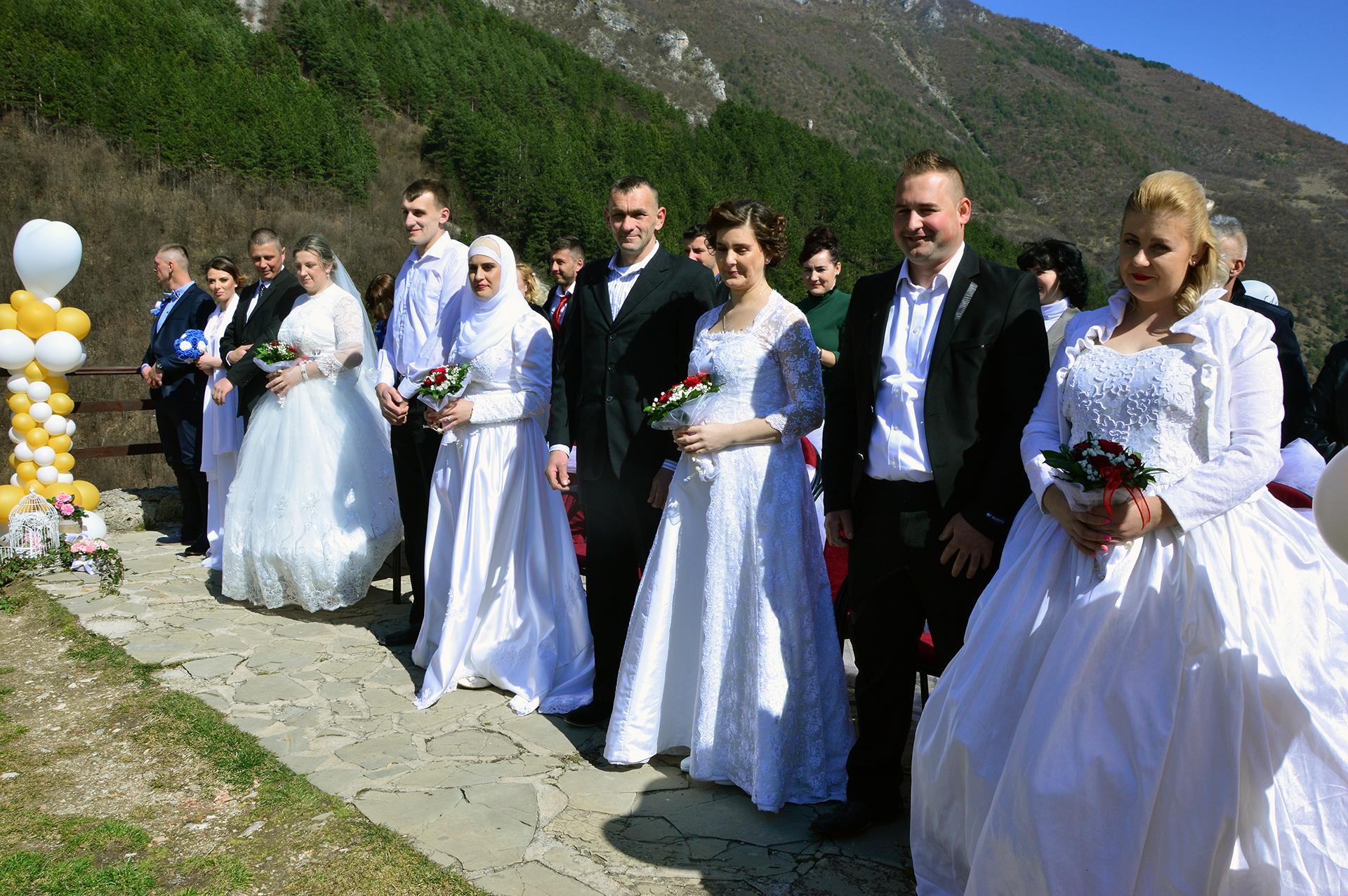 Osmo zajedničko vjenčanje u Travniku - Avaz