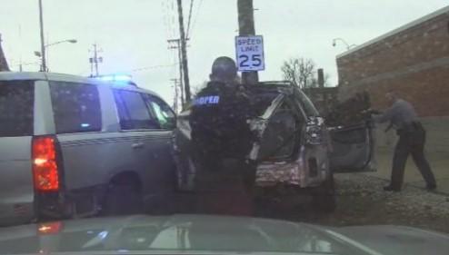 Prava filmska potjera: Kasnila na posao, pa zamalo pregazila policajce