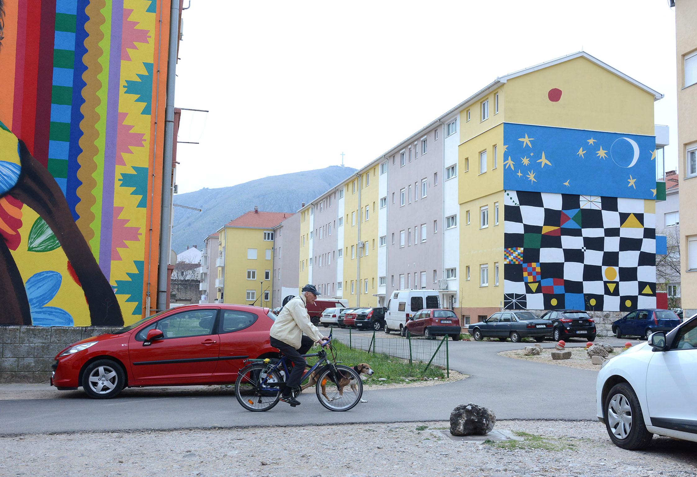 Šantićeva ulica u Mostaru jučer: Prošle sedmice dvije osobe nasilno ušle u stanove (Foto: Ž. Miličević) - Avaz