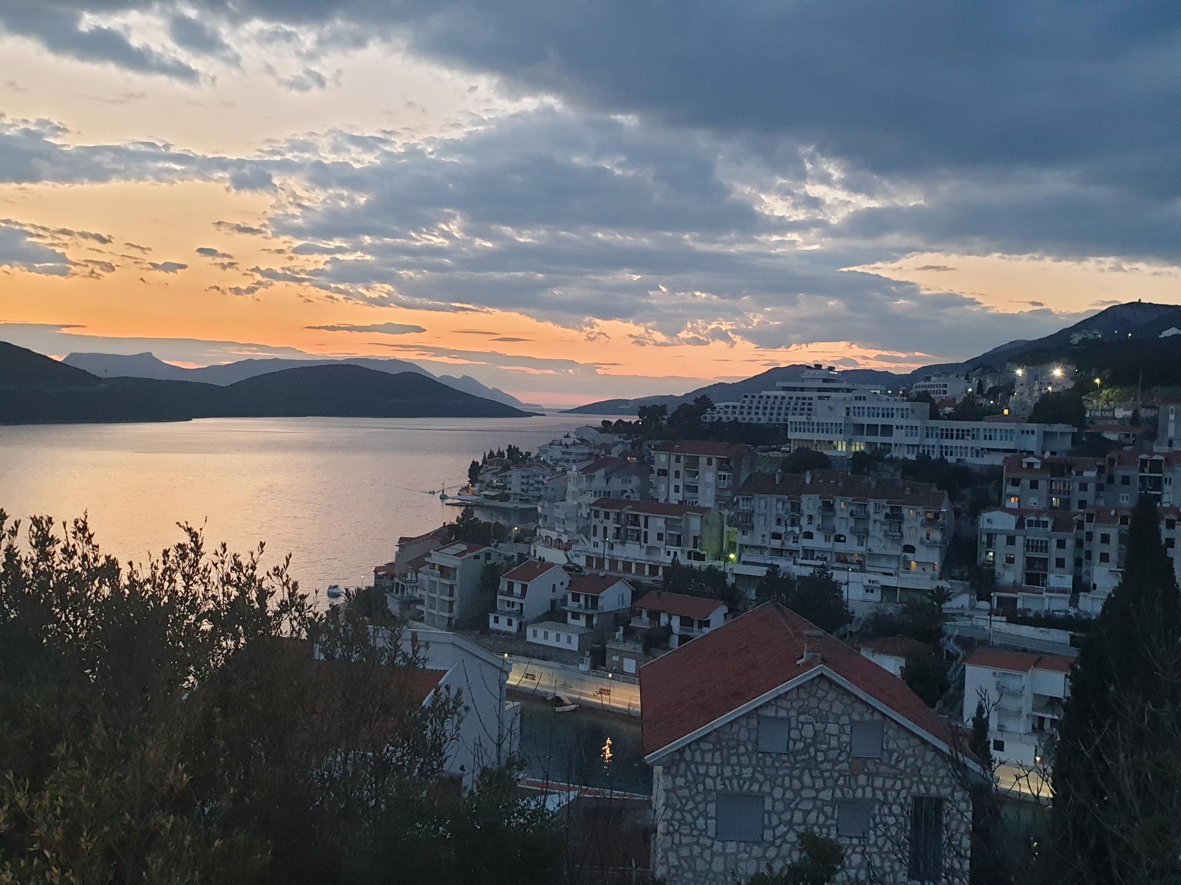 Neum: Zalazak sunca - Avaz