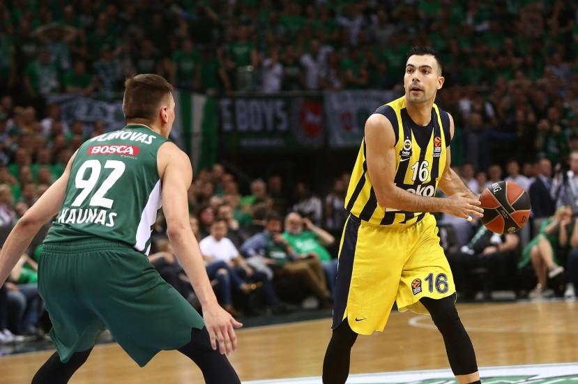 Fenerbahče uvjerljivom pobjedom do fajnal fora Eurolige