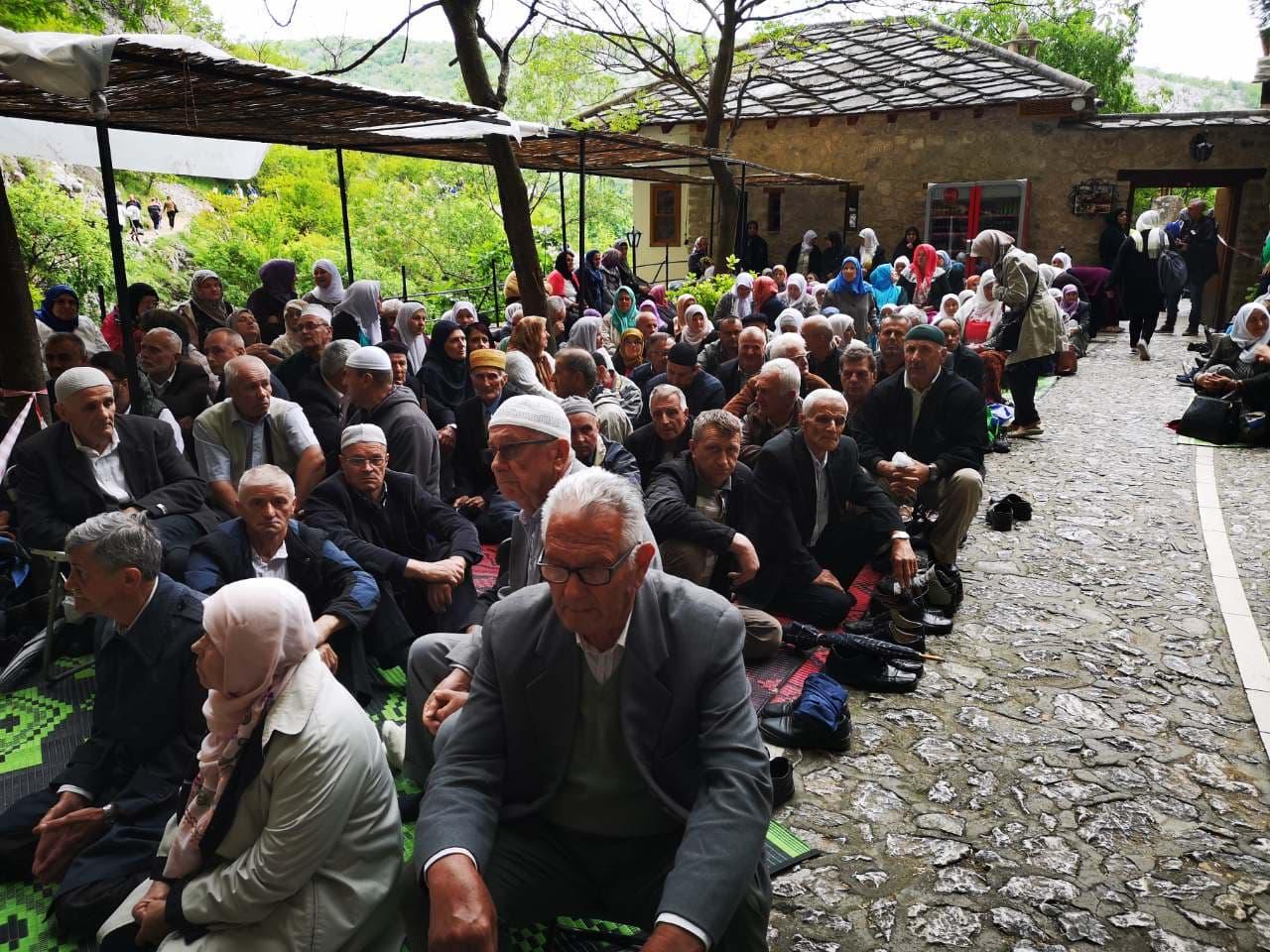 Kiša nije spriječila na hiljade vjernika da pohode oazu duhovnosti