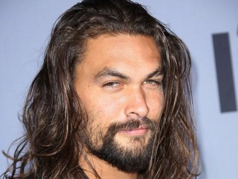 Džejson Momoa pokazao mišiće, a onda i svoj skriveni talent