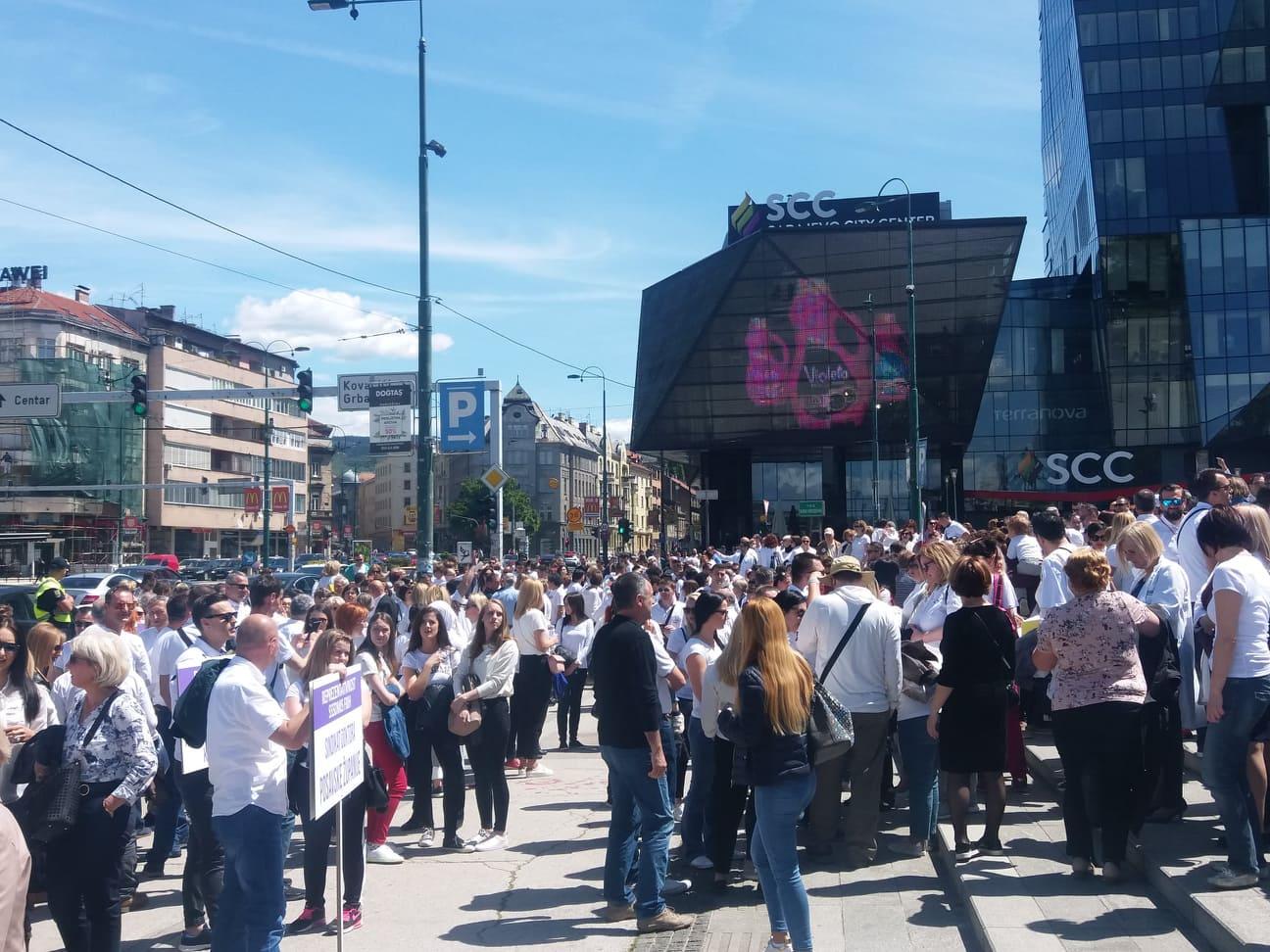 S današnjeg protesta - Avaz