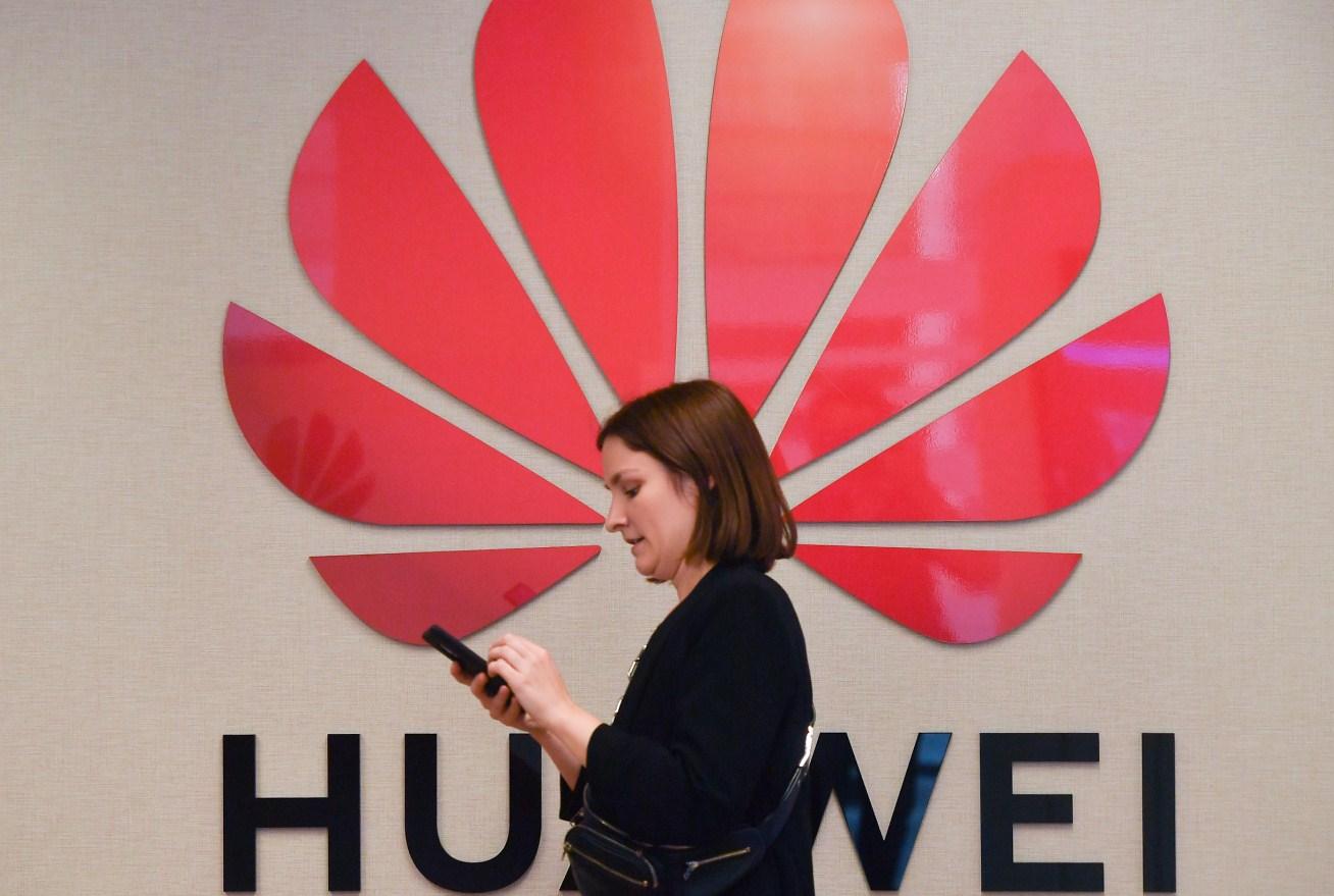 Novi problemi za kineskog diva: "Panasonic" prekida saradnju s "Huaweijem"