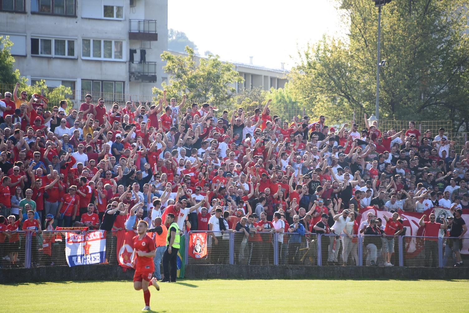 Fešta „Rođenih“ pod Starim mostom