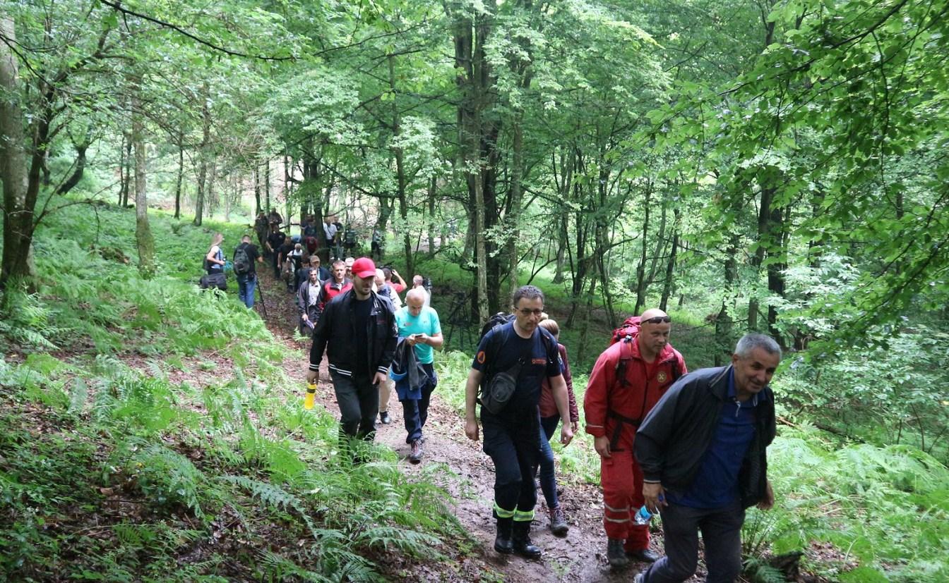 Učesnici "Marša mira" - Avaz