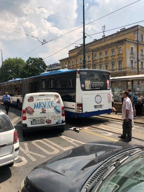 Saobraćajni udes u Sarajevu - Avaz