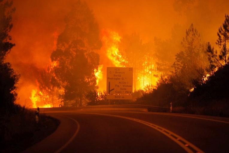 Pod kontrolom požar u Portugalu, visoke temperature i vjetar i dalje opasnost