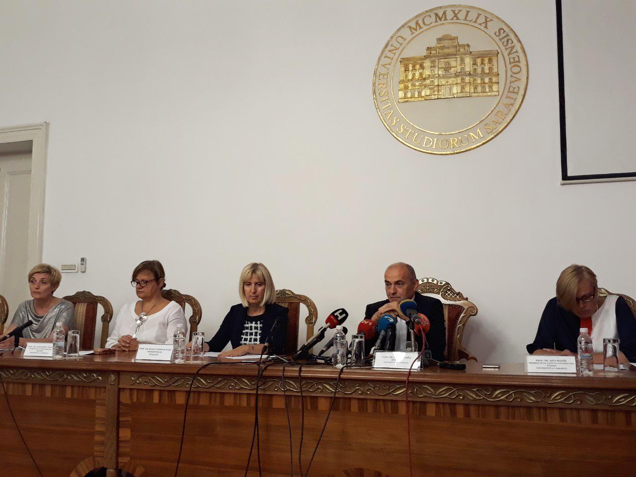 Sukob na pres-konferenciji: Škrijeljevo izlaganje prekidali uvredljivim komentarima, prisustvovala i Sebija Izetbegović