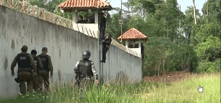 U sukobu bandi u brazilskom zatvoru letjele glave: Ubijene 52 osobe