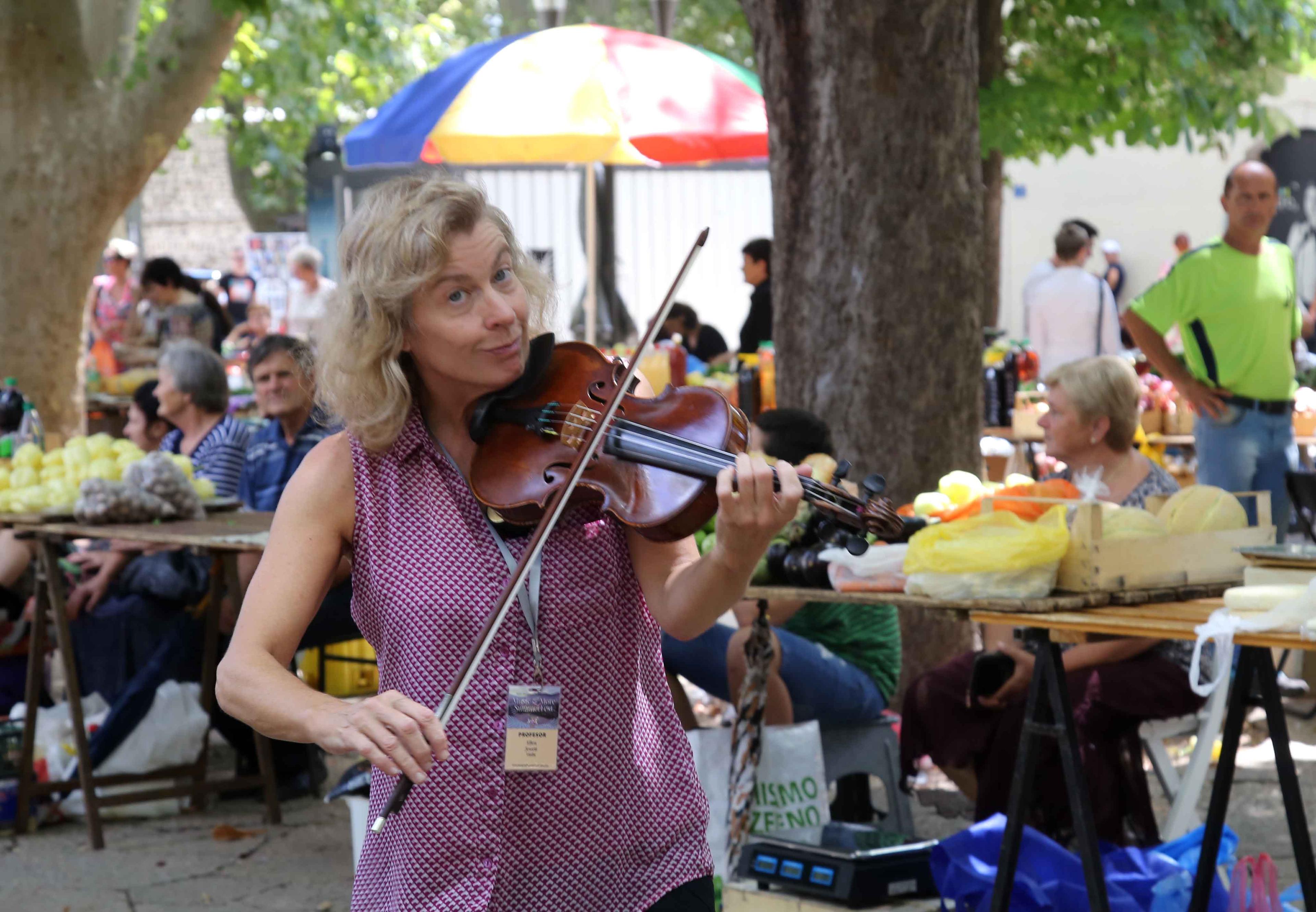 Klasična muzika na trebinjskoj pijaci