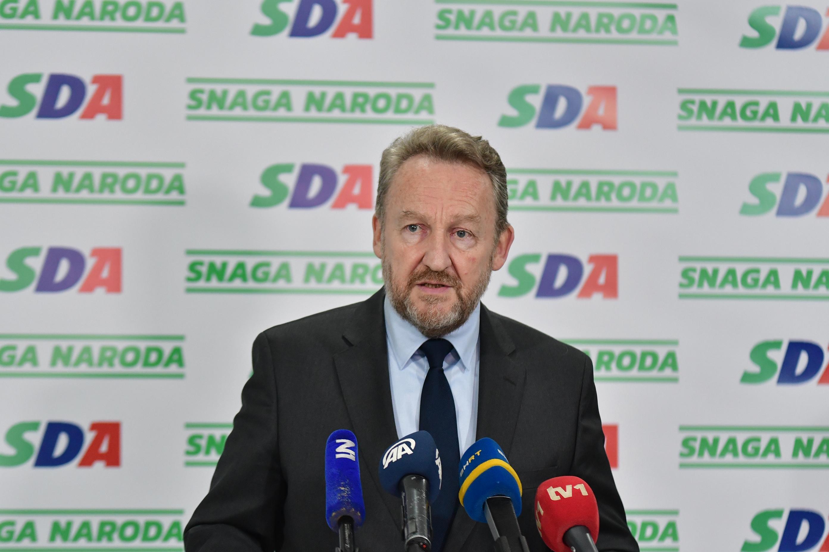 Bakir Izetbegović, lider SDA, za "Avaz": Bahatim ponašanjem Dodik pravi krizu koja mu ne treba