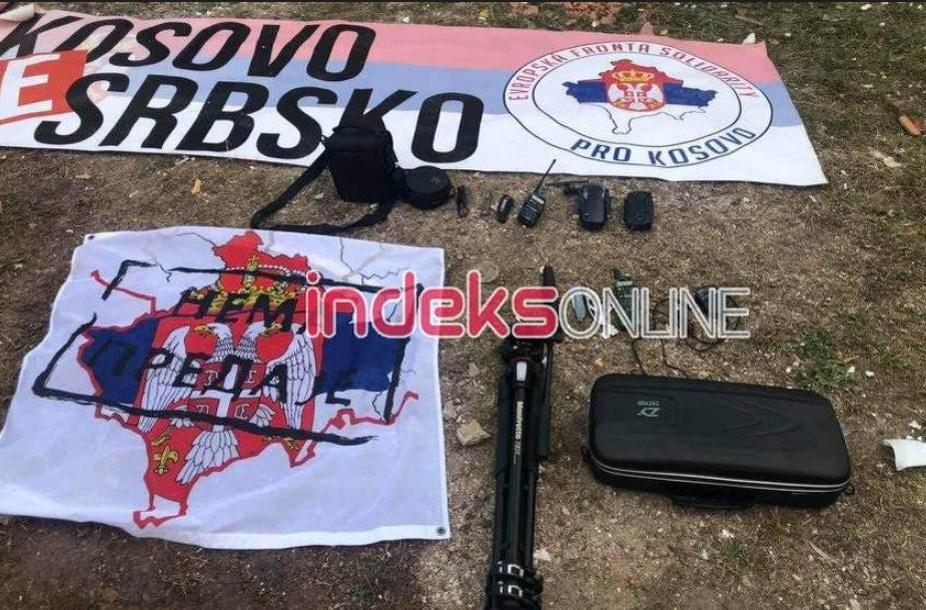 Osam državljana Češke uhapšeno u Prištini: Planirali na utakmici podići dron s parolom "Kosovo je Srbija"