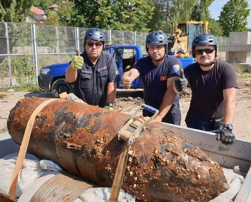 Pripadnici FUCZ uspješno deaktivirali bombu - Avaz