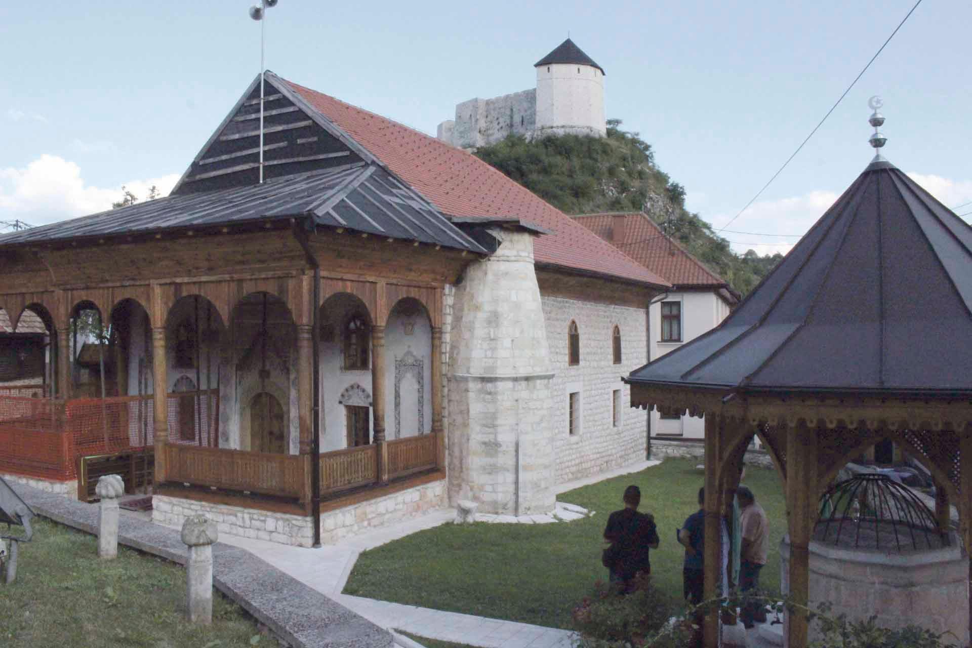 U Begovoj sobi Ago i Mensura Mujkanović s historičarima iz Tuzle i Gračanice Rusmirom Djedovićem i Edinom Šakovićem - Avaz