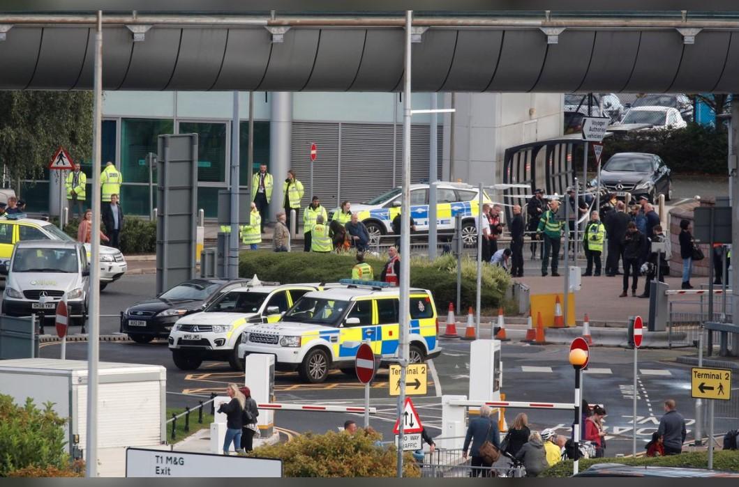 Policija na aerodromu u Mančesteru - Avaz