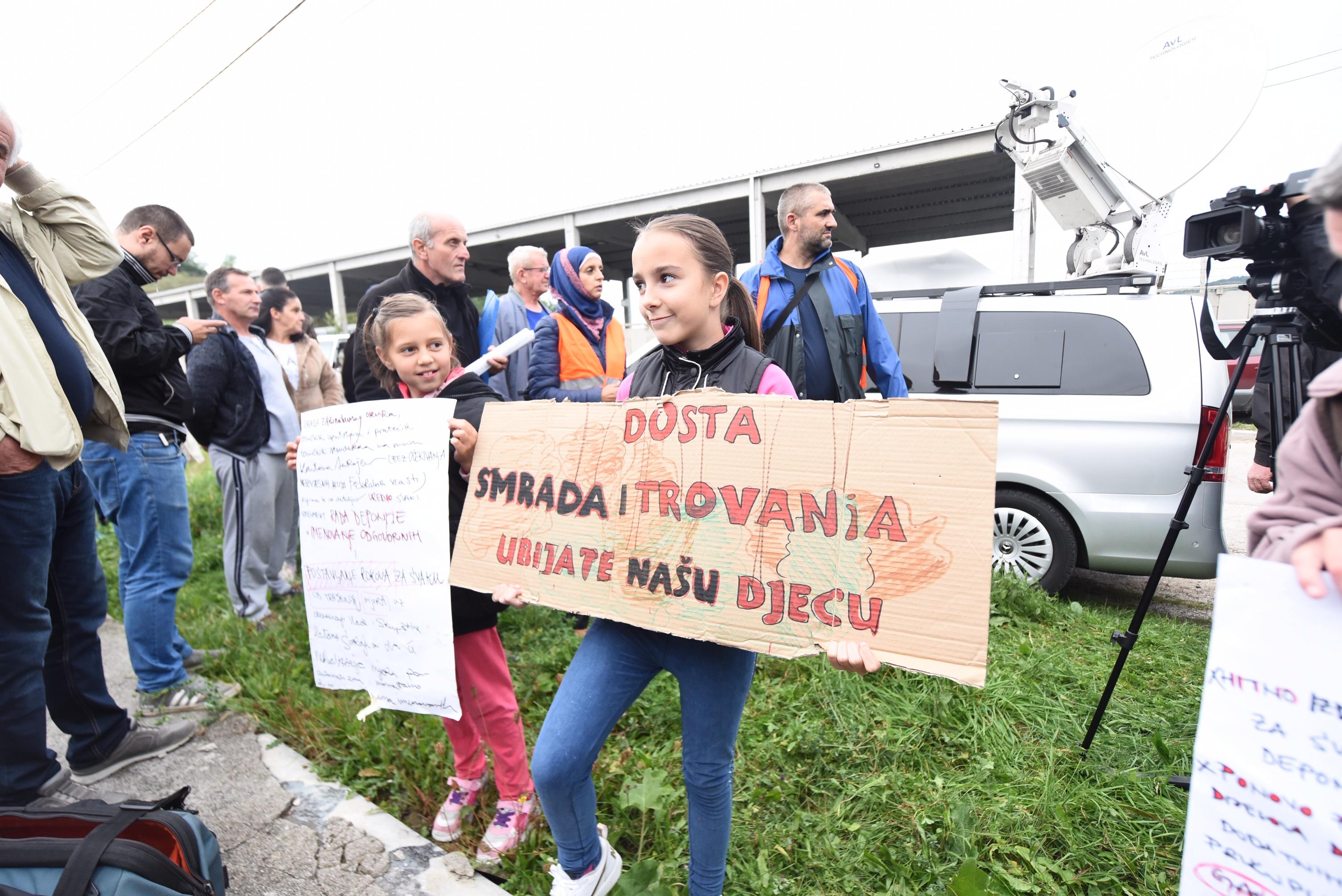 S današnjih protesta - Avaz