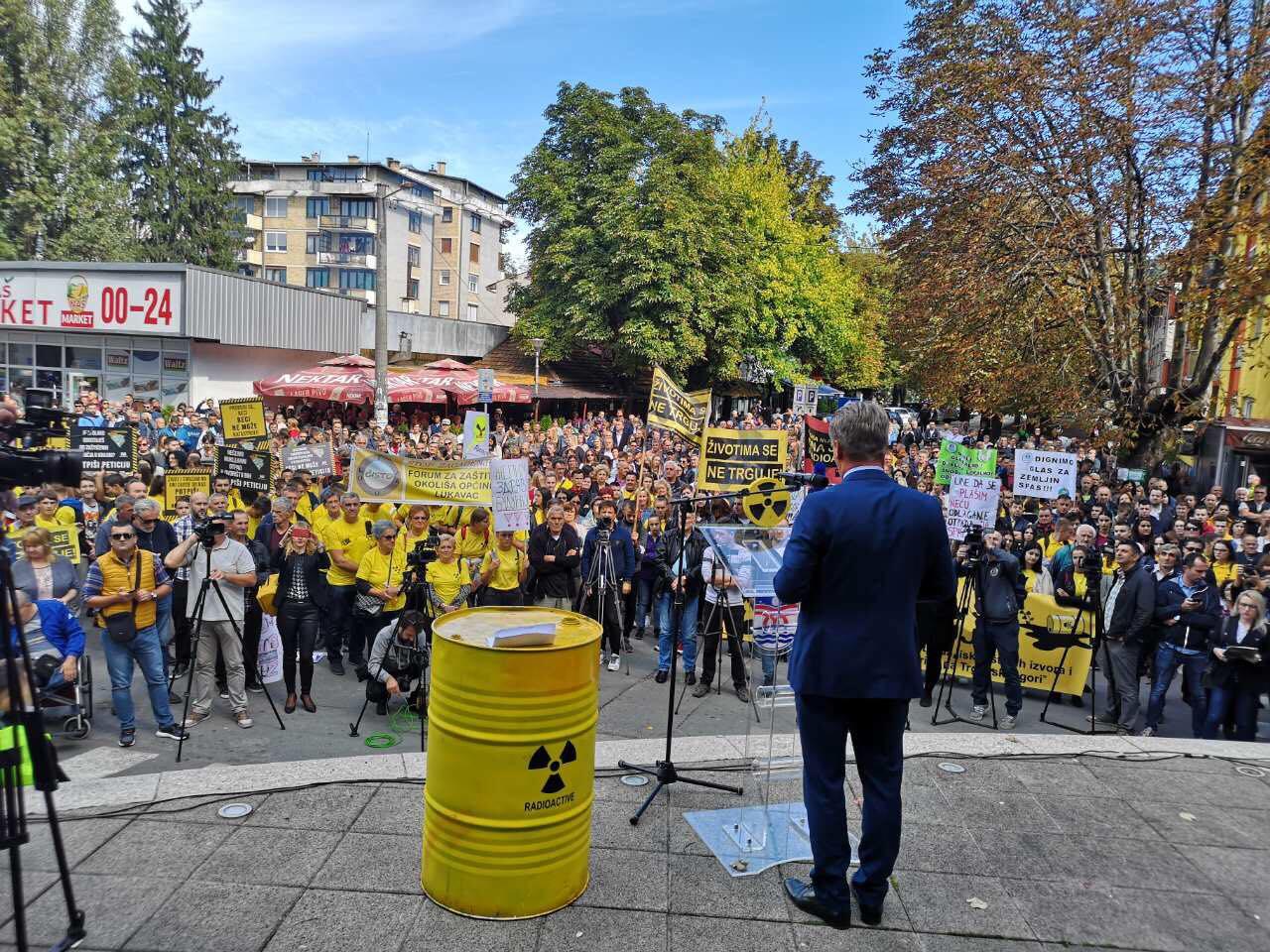 Obraćanje govornika - Avaz