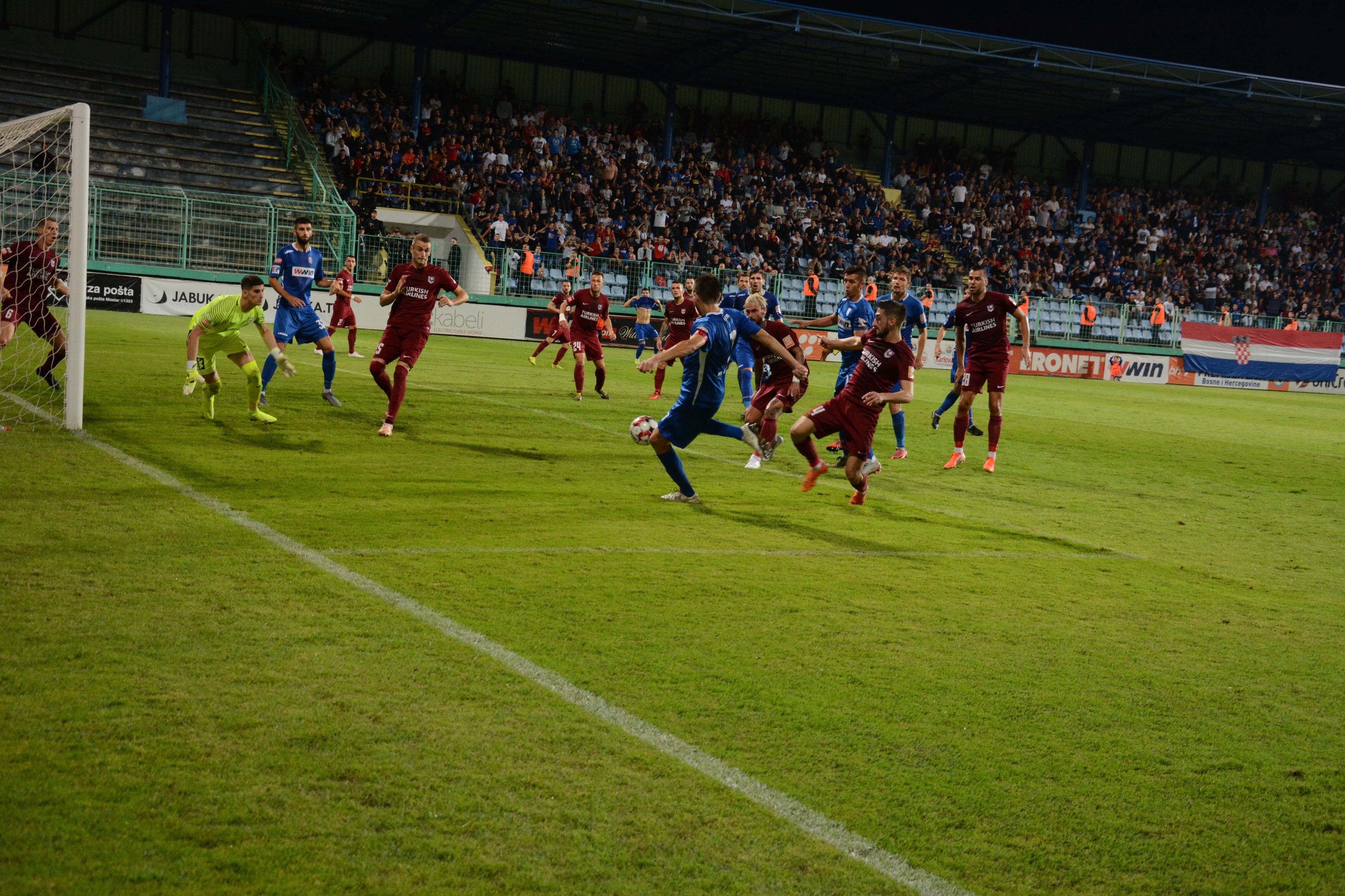 Sa minulog meča na Pecari: Fudbal u drugom planu - Avaz