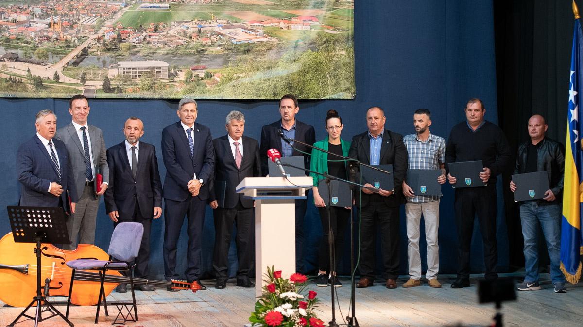 Pojedincima i kolektivima uručene godišnje nagrade i zahvalnice