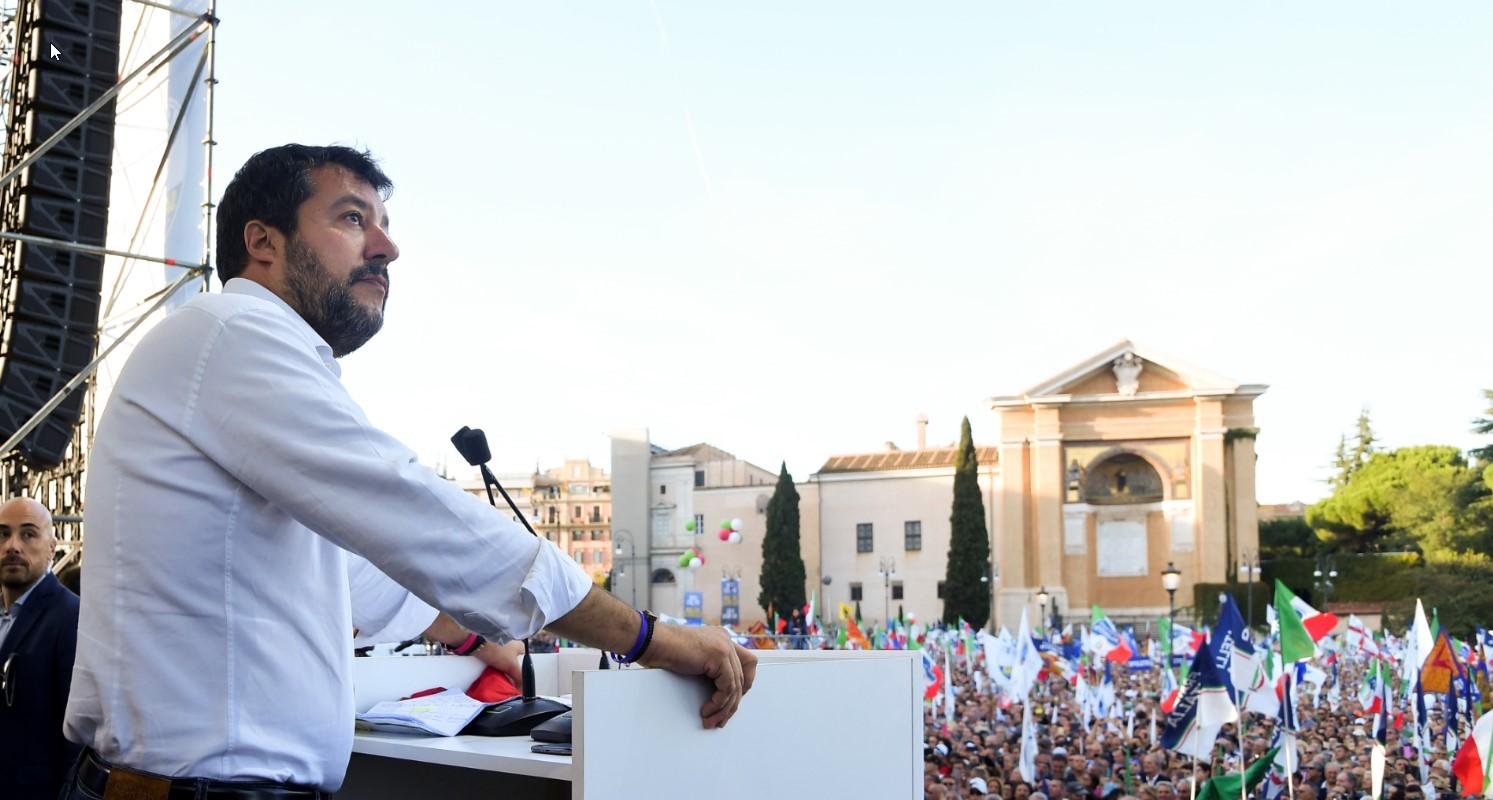 Salvini održao ogromni desničarski skup u Rimu - Avaz