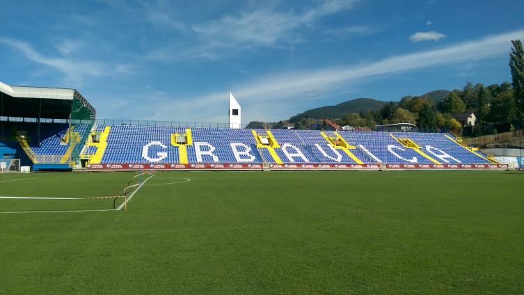 Radovi na krovu istočne tribine stadiona Grbavica idu planiranom dinamikom