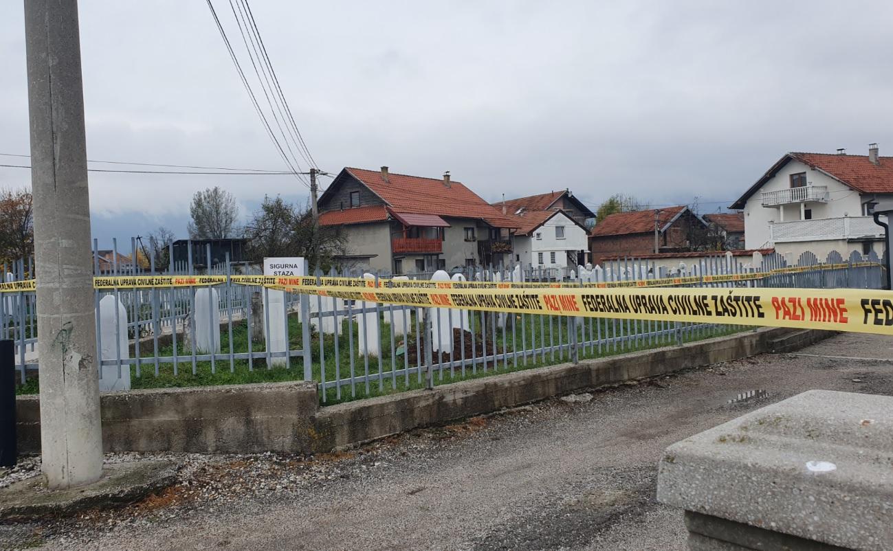 Mine na kućnim pragovima, a u BHMAC-u mjere farbu na kolcima!