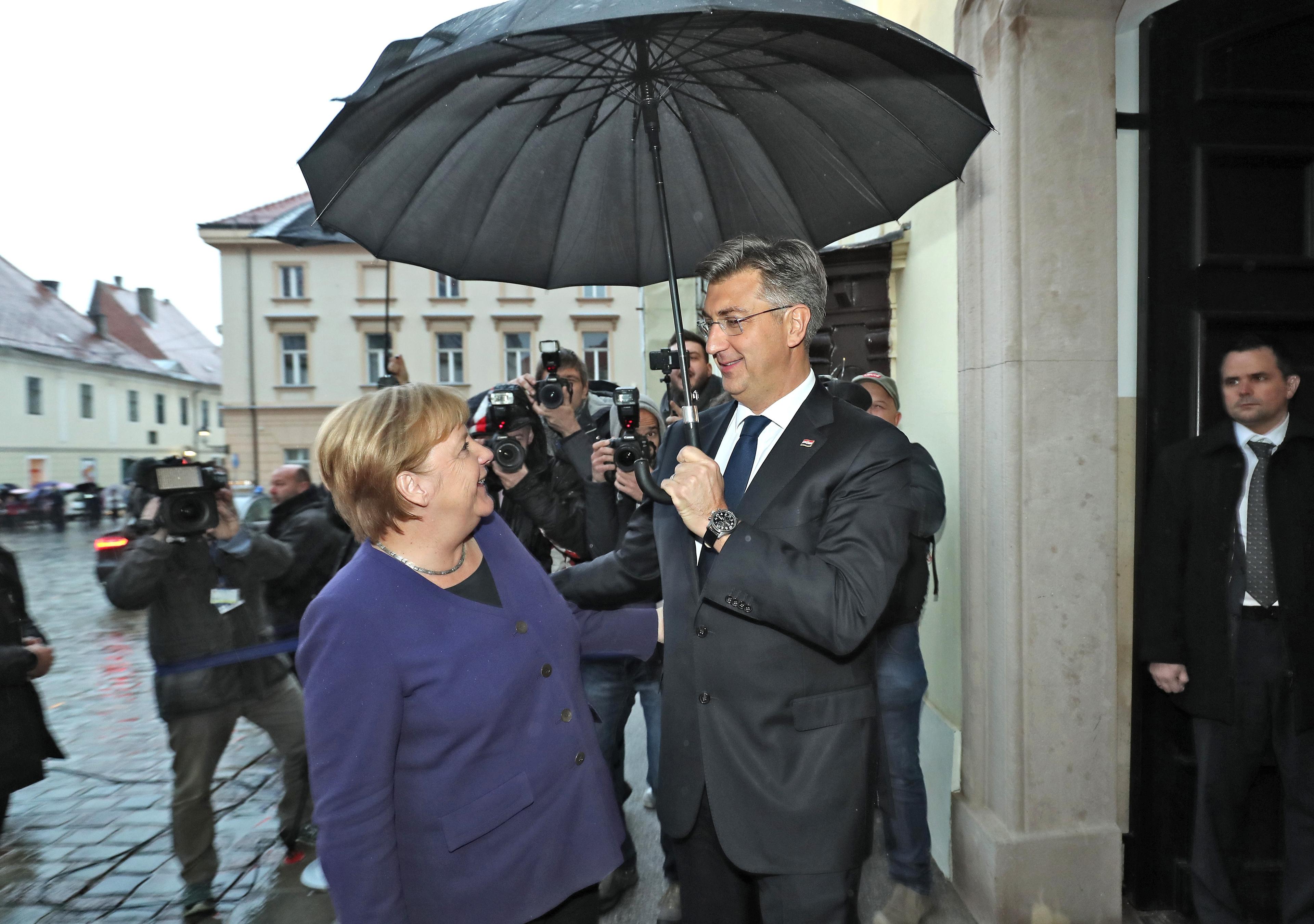 Merkel: Žao mi je što nismo otvorili pregovore s Albanijom i Sjevernom Makedonijom