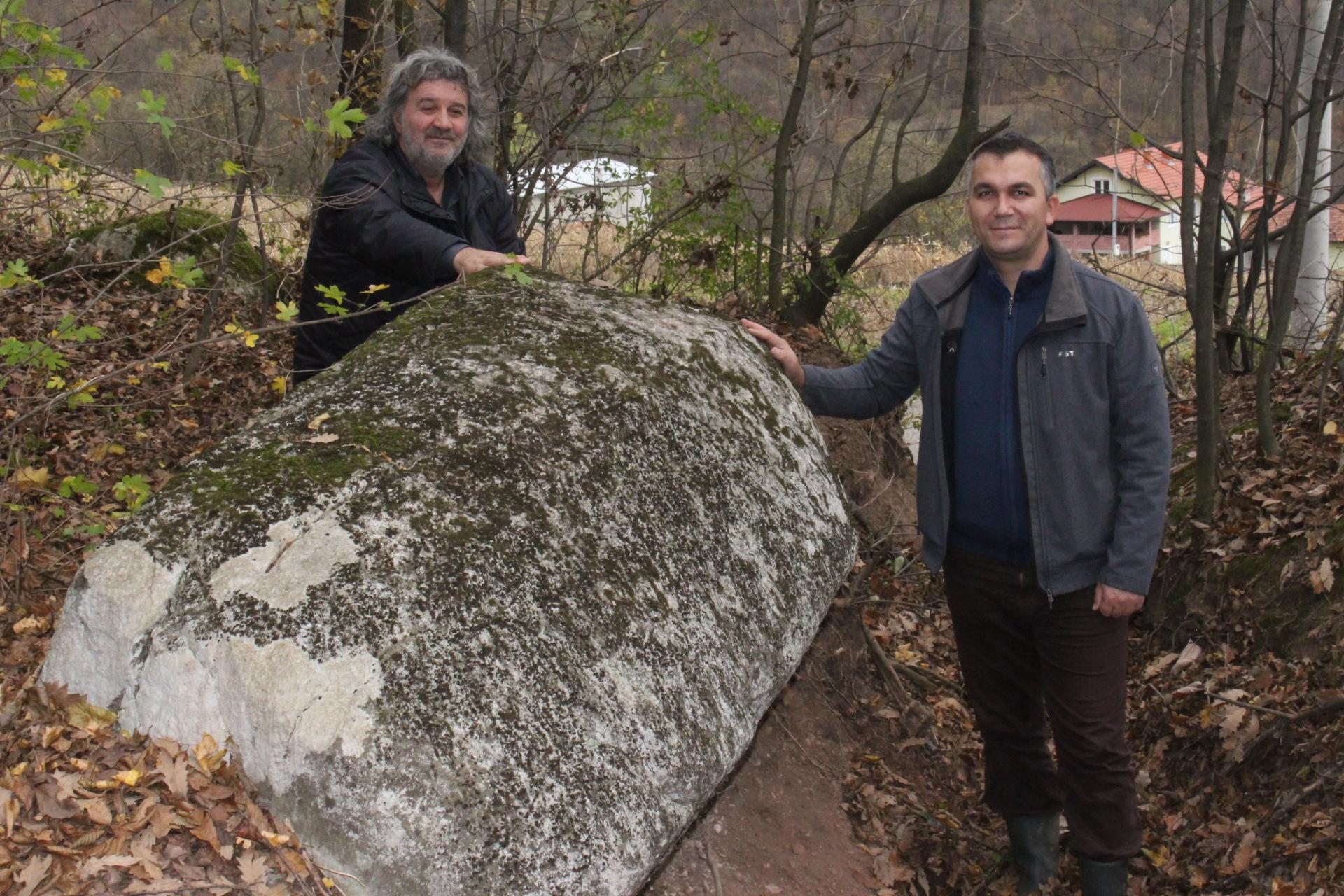 Djedović i Mujkanović zadokumentirali nekropolu - Avaz