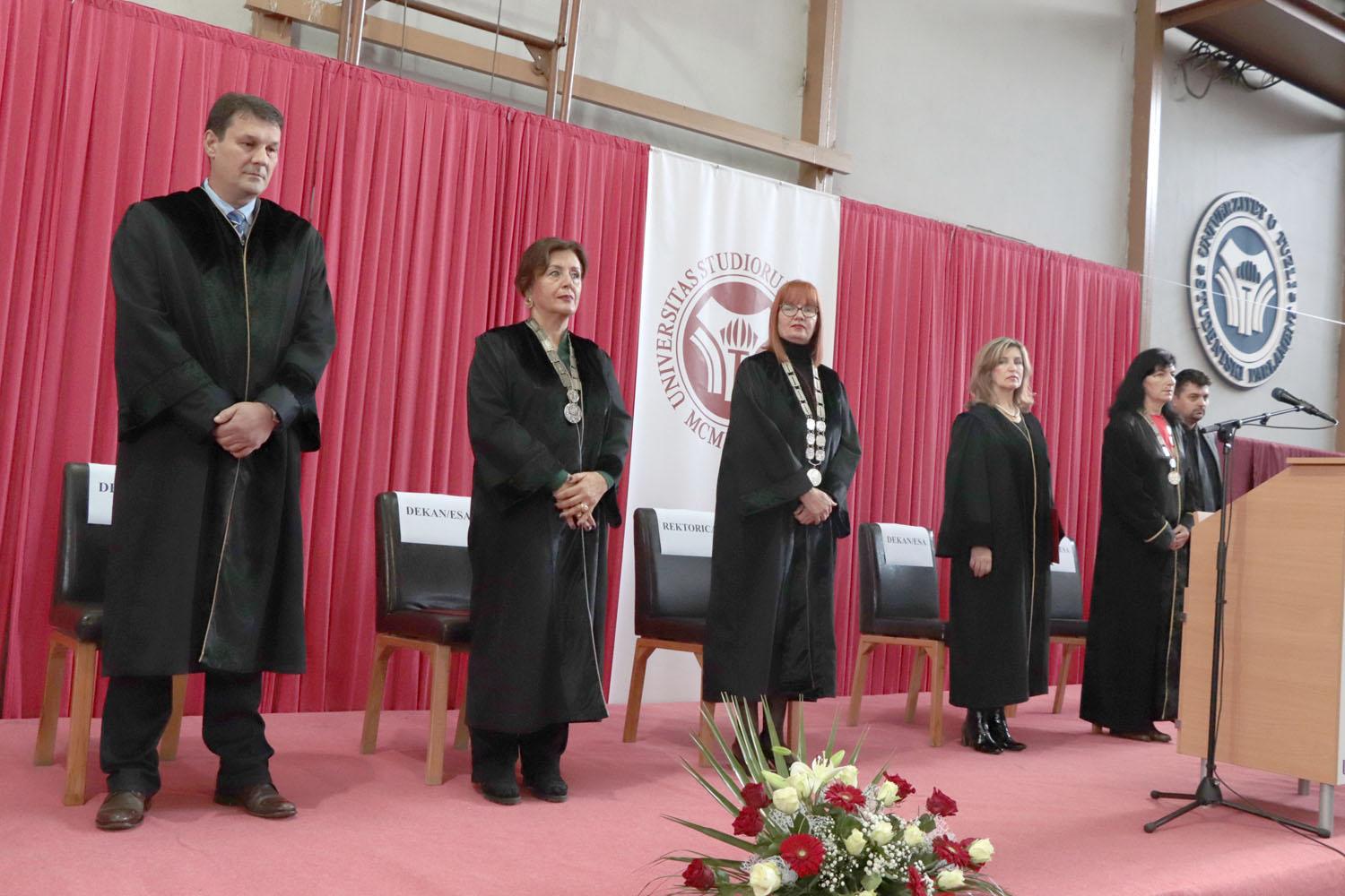 Svečana promocija diplomanata i magistra Univerziteta u Tuzli - Avaz