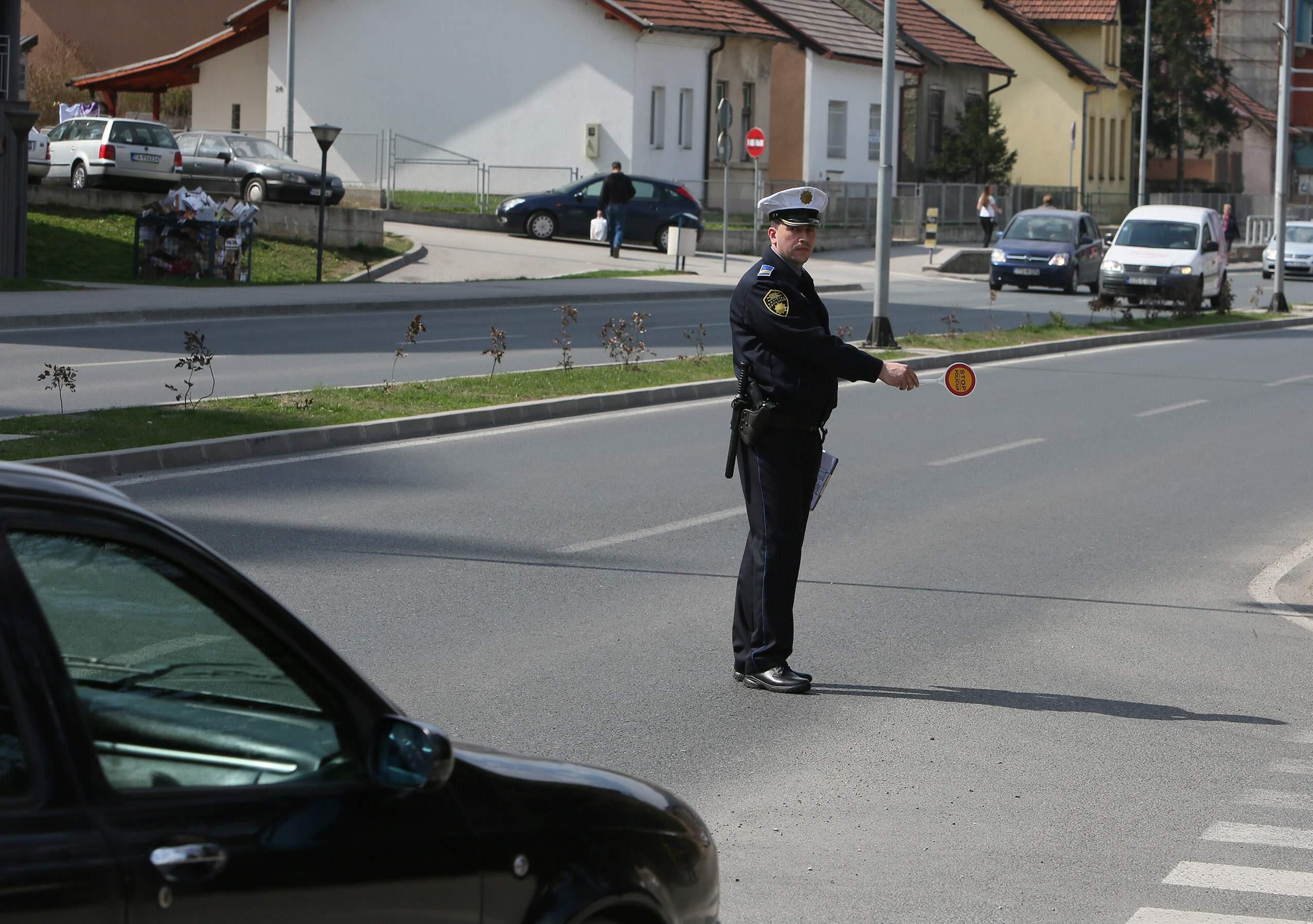 S ulice sklonjen jer je opasnost po učesnike u saobraćaju - Avaz