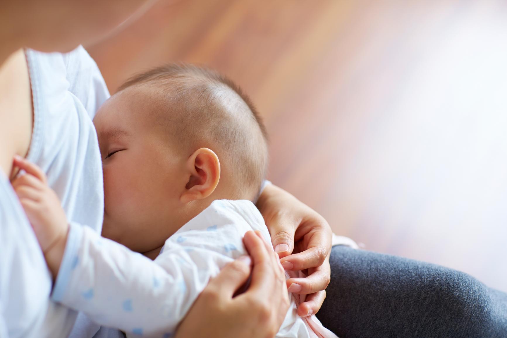 Evo malog podsjetnika zbog čega bebu treba dojiti prvih šest mjeseci