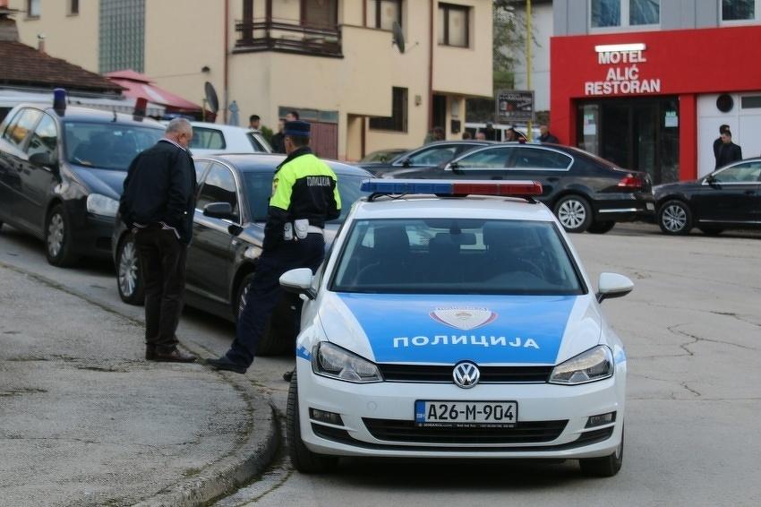 Provalio u kuću i odnio novac dok su vlasnici bili u pomoćnom objektu