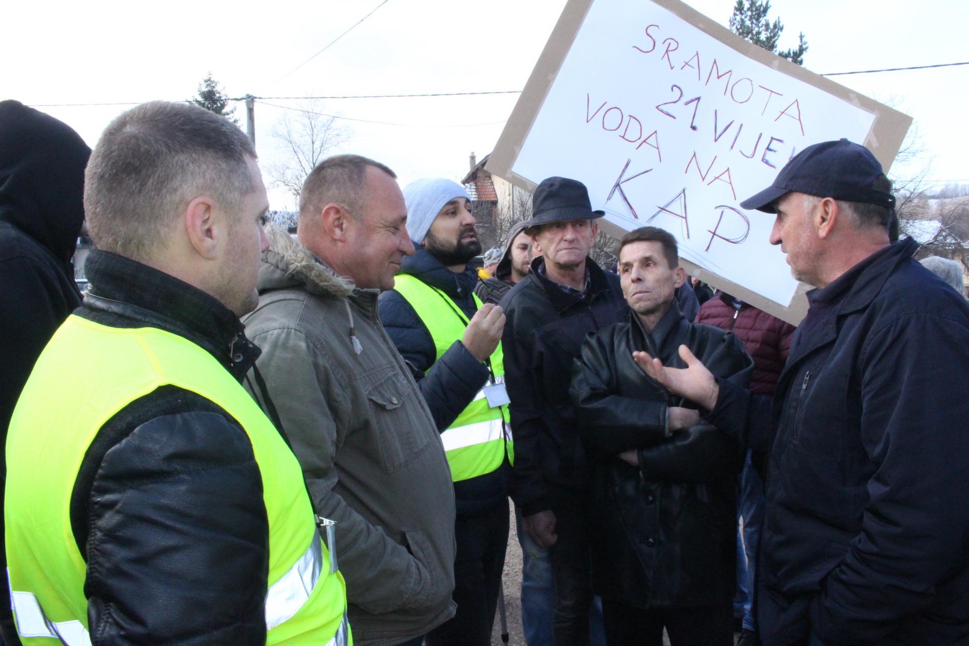 Najavljuju i odlazak pred Gradsku upravu - Avaz