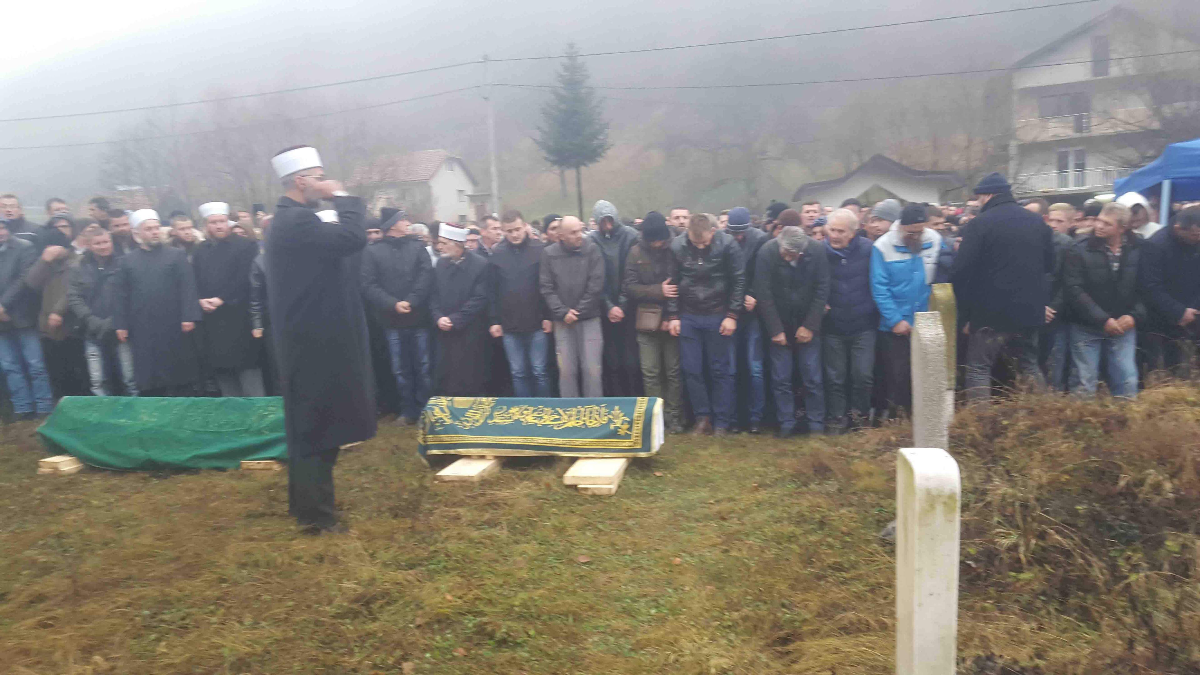 Majka i kćerka zajedno ukopane - Avaz