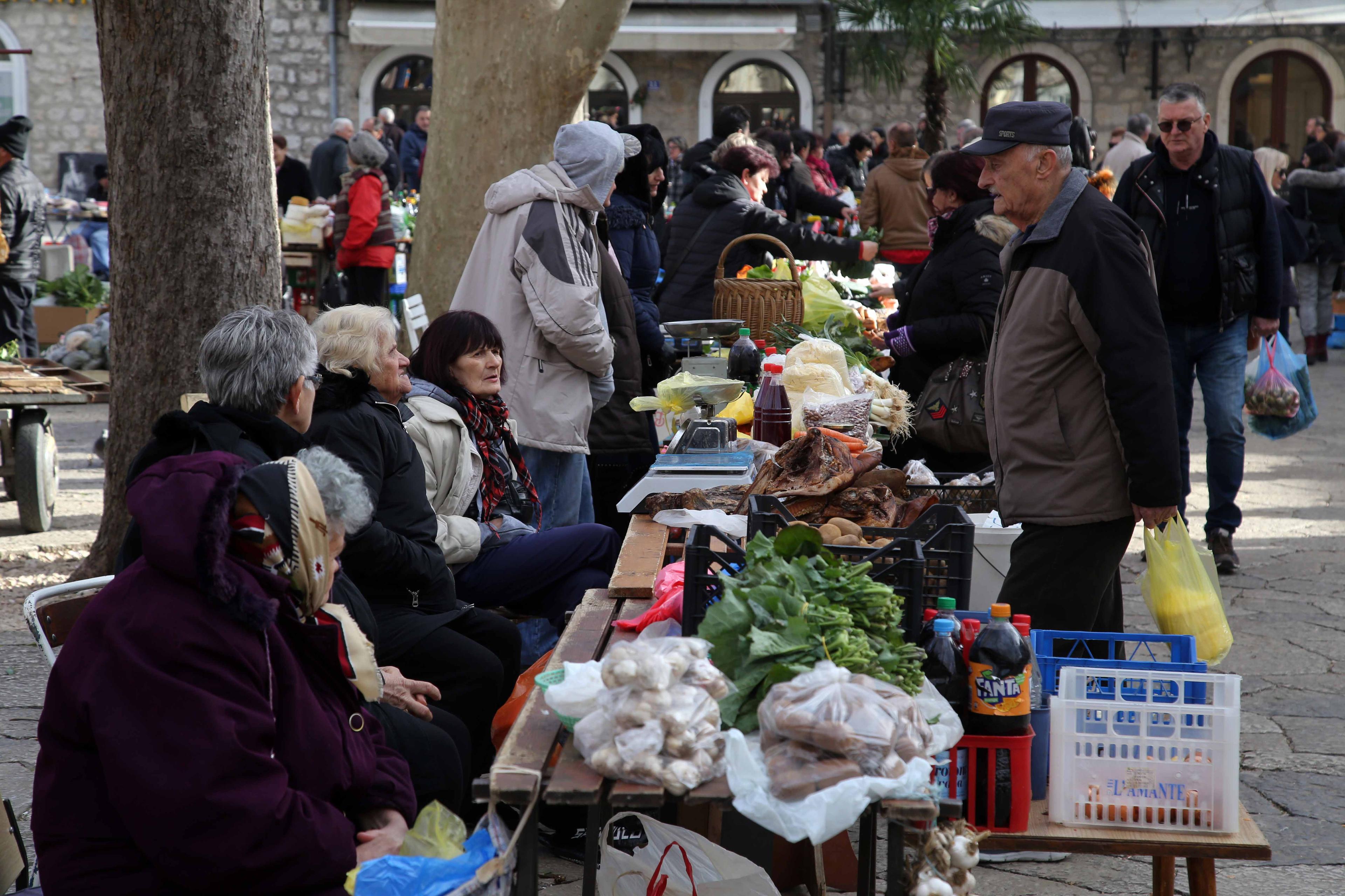 Trebinje danas prepuno šetača - Avaz