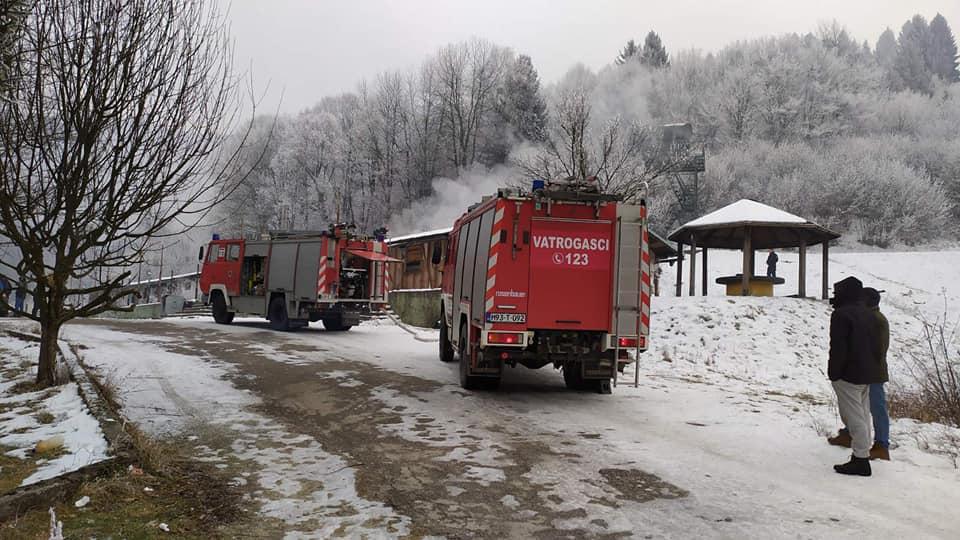 Vatrogasci na licu mjesta - Avaz