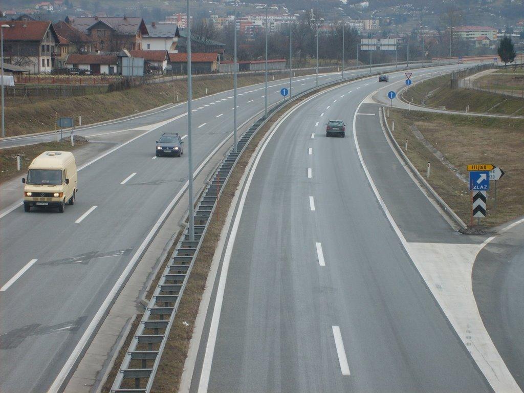 Vozači se upozoravaju na poledicu - Avaz