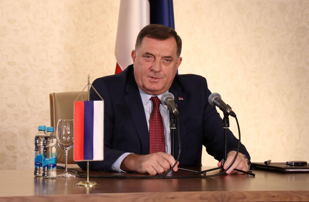 Dodik pojasnio odluku: Bilo mi je neprikladno da Đukanović u ovom trenutku dođe u BiH