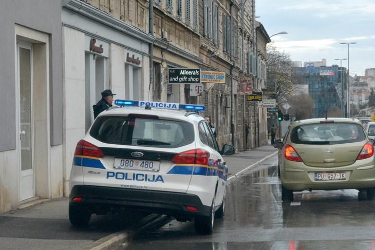 Intervenirali pulski policajci - Avaz