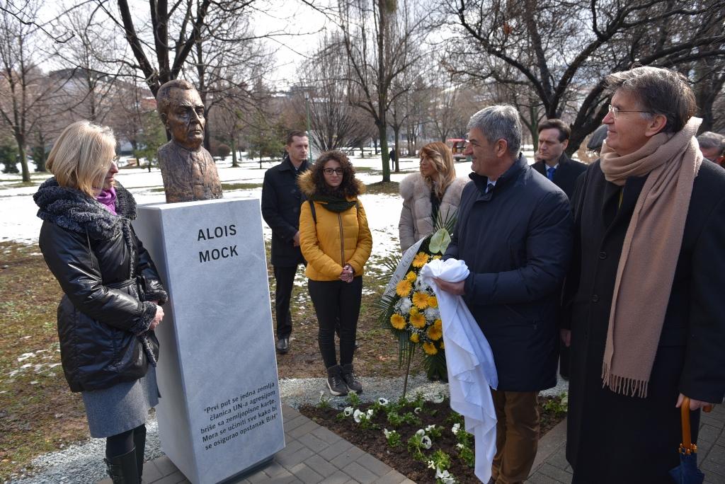 Otkrivene biste Ešdaunu, Mazovjeckom i Moku