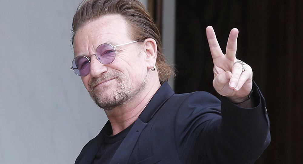 Bono Voks pjeva za Italijane, Hopkins svira protiv pandemije