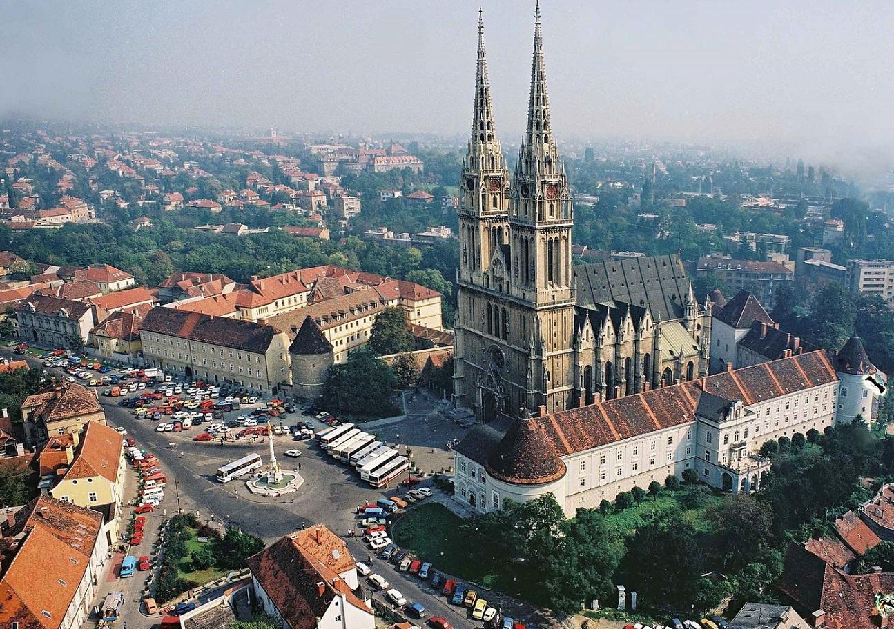 U Zagrebu je 60 ljudi zaraženo koronavirusom - Avaz