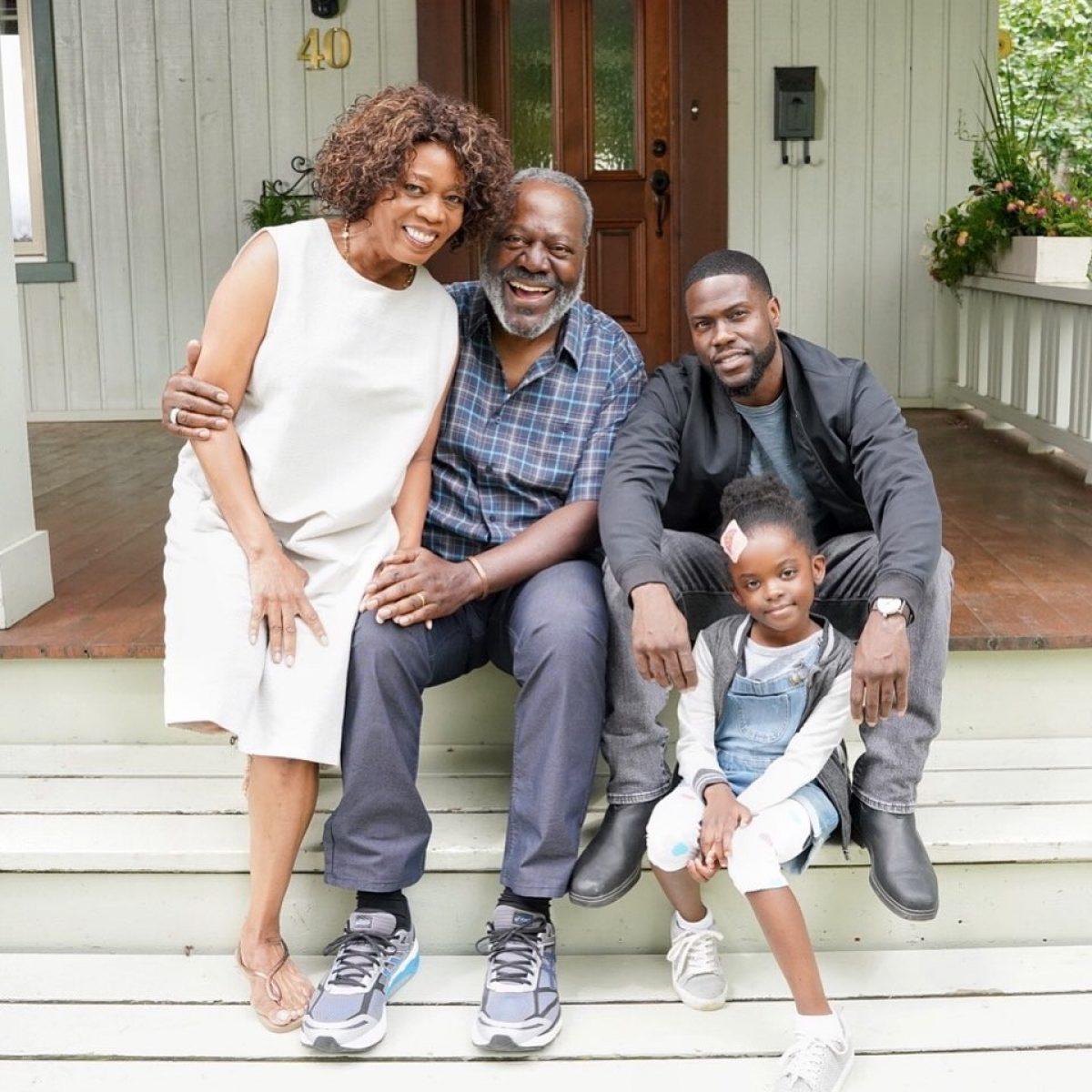 Kevin Hart sa seta filma "Fatherhood" - Avaz