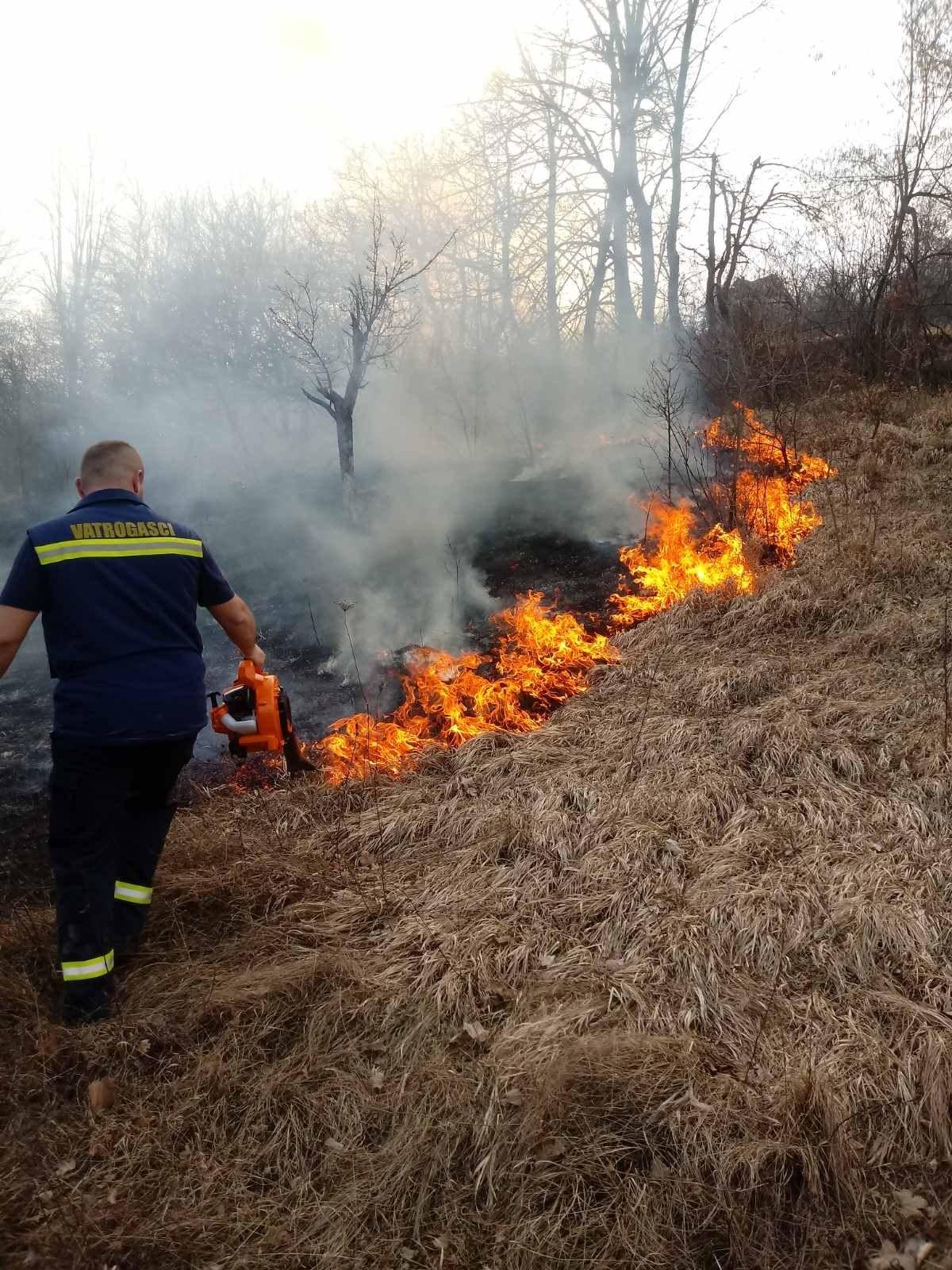 U HNK zabilježeno 27 požara, deset i dalje aktivno