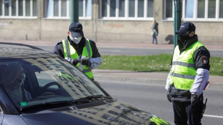 Sarajevska policija jučer kaznila više od 200 građana zbog nepoštivanja mjera